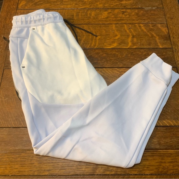 Nike Sportswear Tech Fleece Joggers - Picture 10 of 13